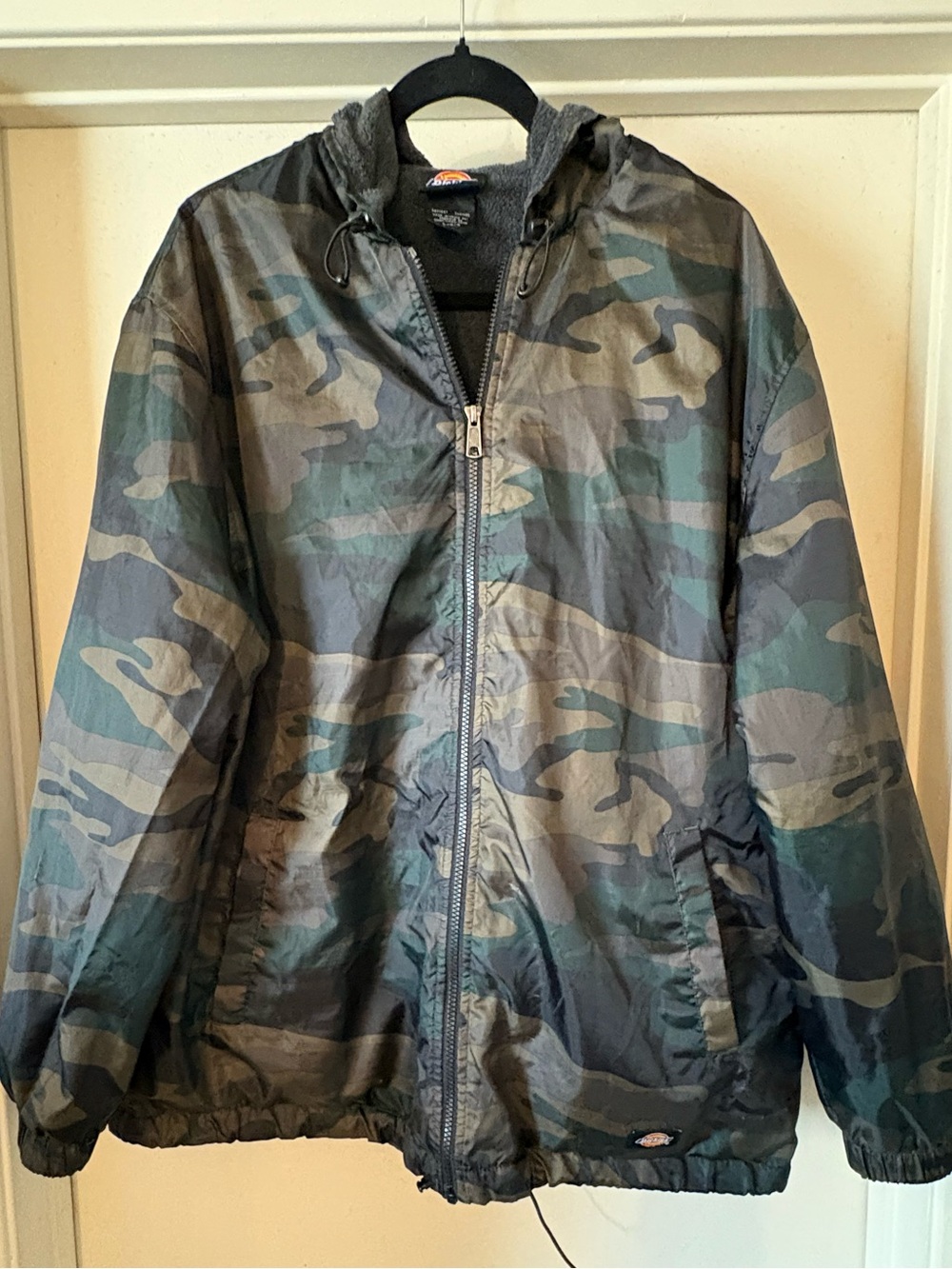 Dickies Fleece Lined Hooded Nylon Windbreaker Jacket Camo Men's Size Large